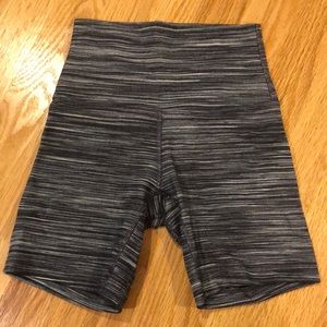 Lululemon 6” align shorts